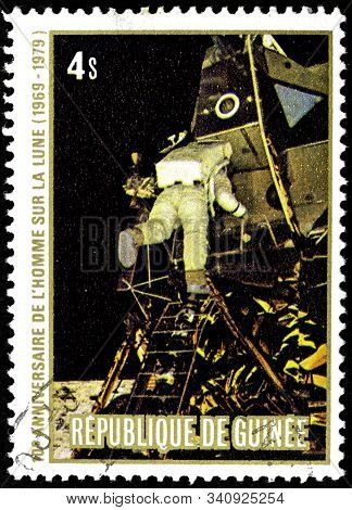 12.21.2019 Divnoe Stavropol Territory Russia Postage Stamp Of The Republic Of Guinea 1979 Series 10 