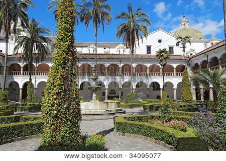 Cortile presso la Chiesa di San Francisco In Quito, Ecuador