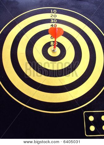 Darts.Bullseye ! DART touche la cible !