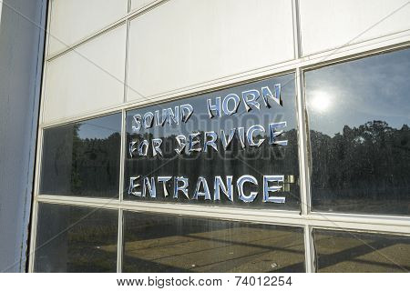 honk horn