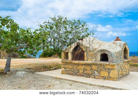 The Outdoor Oven