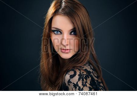beautiful woman with brihgt make-up