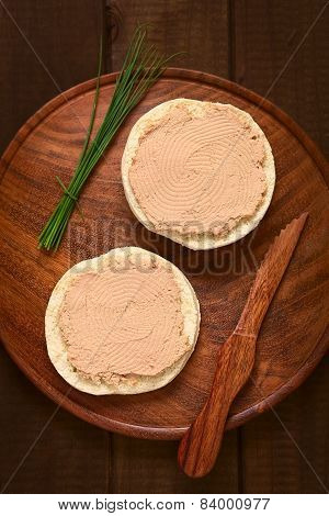 Liverwurst on Bun