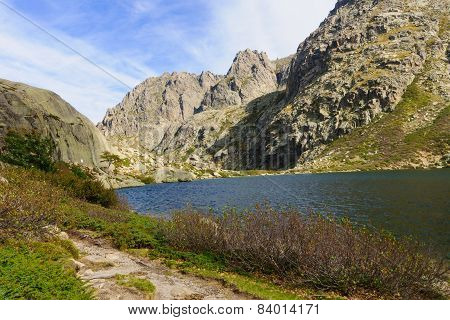 Melo Lake