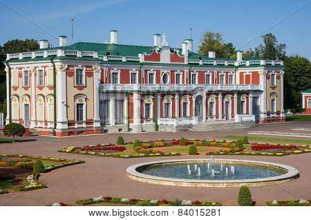 Kadriorg Palace