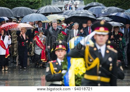 Laying Flowers Ceremony To The Tomb Of The Unknown Soldier