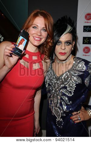 LOS ANGELES - JUN 4:  Maitland Ward, Sham Ibrahim at the Celebrity Selfies Art Show by Sham Ibrahim at the Sweet! Hollywood on June 4, 2015 in Los Angeles, CA