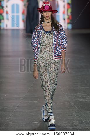 Anna Sui - Spring 2017 Collection