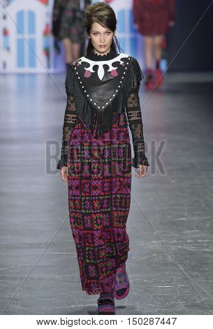 Anna Sui - Spring 2017 Collection