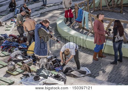 Rostov-on-Don Russia- October 01 2016: Fight knights in the arena of the park W. Cherevichkin. Knights wears armor