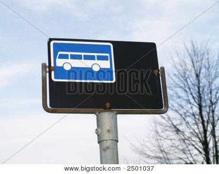 De ônibus