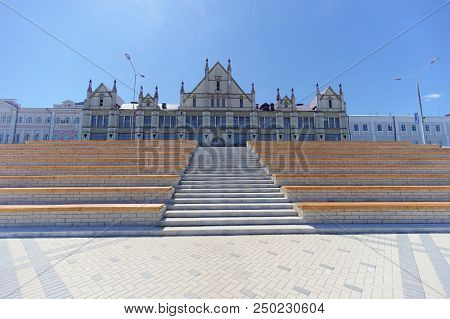 Nizhny Novgorod, Russia. - June 15.2018. The Newly Built Nizhnevolzhskaya Embankment On The Banks Of