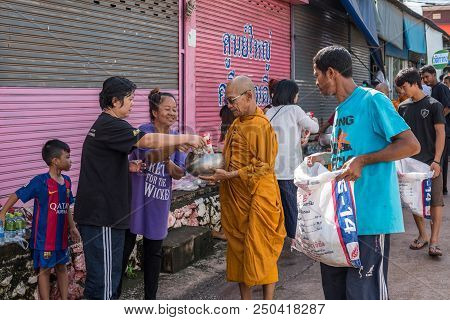 Kathin Ceremony At Thai Temple (wat Thai)