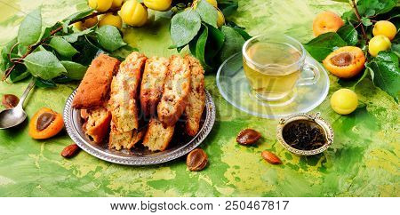 Italian Almond Biscotti