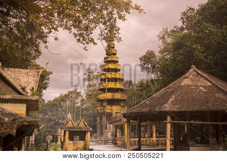 Cambodia Kampong Thom Phnom Santuk Temple