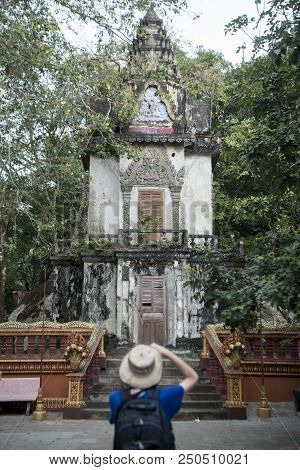 Cambodia Kampong Thom Phnom Santuk Temple