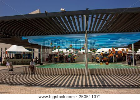 The Xviii International Artesania Show: Located In The Antonio Banderas Square Of Puerto Banús City,