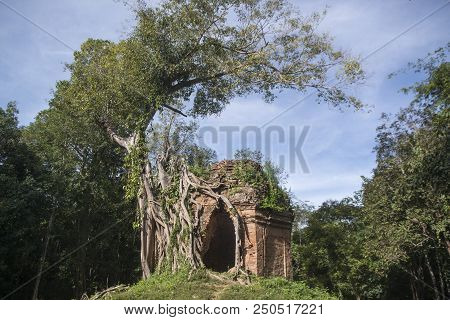 Cambodia Kampong Thom Sambor Prei Kuk Temple