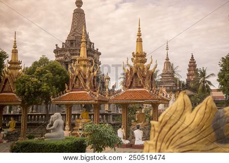Cambodia Kampong Thom Wat Kampong Temple