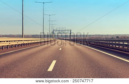 Two Line Empty Highway, Hi Speed, Autobahn