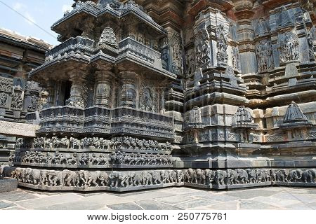 Facade, Decorative Friezes With Animal Figures, And Walls Depicting Hindu Deities. Chennakeshava Tem