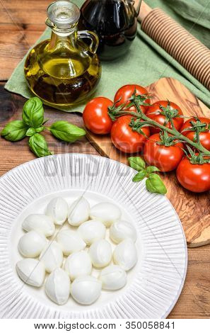 Cheese Collection, White Mini Mozzarella Cheese Balls For Salad Or For Appetizer Snacks