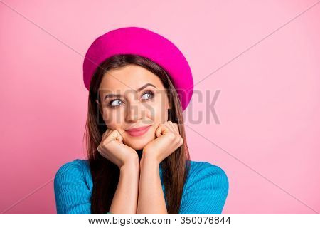 Close-up Portrait Of Her She Nice Attractive Lovely Dreamy Winsome Cute Lovable Brown-haired Cheerfu
