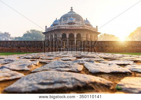 Isa Khans Tomb In The Morning Sun, Humayuns Tomb Complex, New Delhi, India