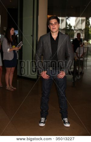 LOS ANGELES - 27 lipca: Jared Abrahamson przybywających na 2011 TCA Summer Press Tour - Hallmark Channe