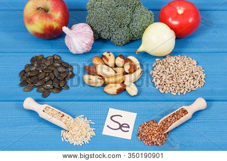 Natural Ingredients Or Products As Source Selenium, Vitamins, Minerals And Dietary Fiber, Healthy Nu