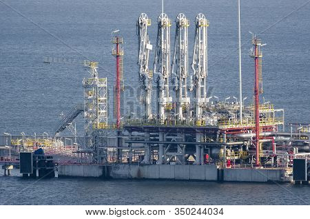 Lng Terminal -  Unloading Jetty For Large Tankers