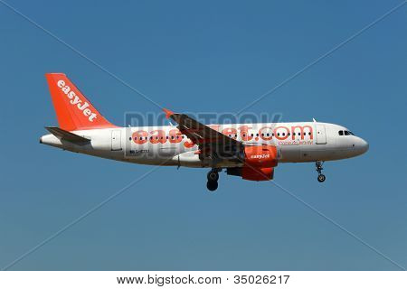 Easyjet แอร์บัส A319