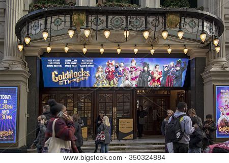 London, Uk - 20, December, The Palladium Theatre Currently Showing Goldilocks And The Three Bears