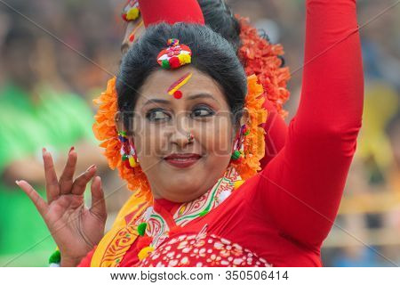 Kolkata, India - 1st March 2018 : Portrait Of Girl Dancer, Dressed In Sari, Traditional Indian Dress