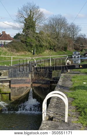 Top Lock Of Caen Hill Locks On The Kennet & Avon Canal, Devizes, Wiltshire 
Viewed From Devizes Town