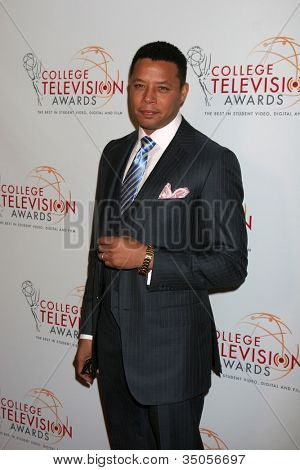 LOS ANGELES - április 9: Terrance Howard érkezik a 32 éves főiskolai televíziós díjat Renai
