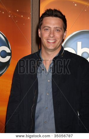 ลอสแองเจลิส - อาจ 14: Jeff Sutphen ที่ กลุ่มโทรทัศน์ ABC ดิสนีย์อาจกด Junket 2011 ที่ ABC 