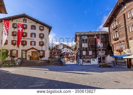 Zermatt, Switzerland - October 7, 2019: Town Main Street View In Famous Swiss Ski Resort, Gemeindeha