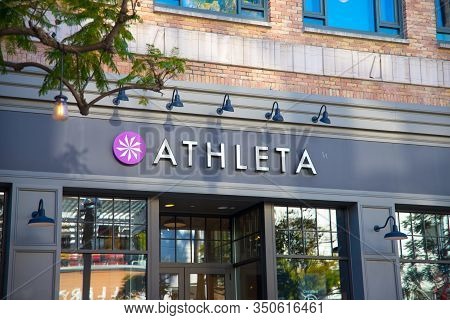 Los Angeles/usa- 02.02.2020 :   Athleta Women Sport Wear Shoes Clothes On Third Street Promenade San