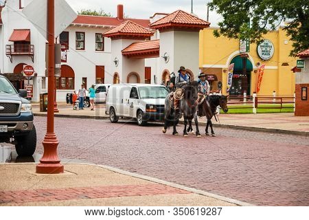 Fort Worth, Texas - June 19, 2017: A Herd Of Longhorn Cattle Parading Through The Fort Worth Stockya