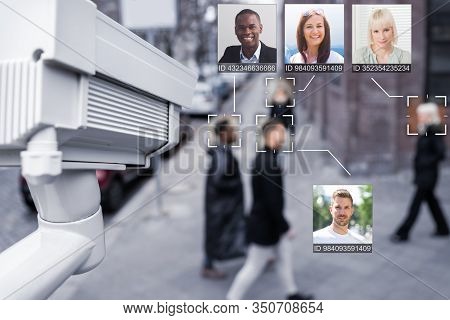 People Faces Recognized With Intellectual Learning System