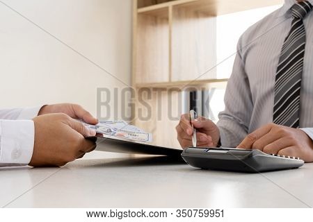 The Business Owner Personally Signed The Deal, Closing The Deal By Accepting Bribes. The Idea Of ​​c