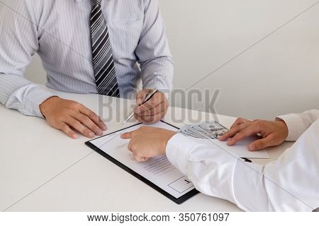 The Business Owner Personally Signed The Deal, Closing The Deal By Accepting Bribes. The Idea Of ​​c