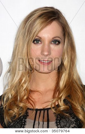 LOS ANGELES - 21 luglio: Joanne Froggatt presso un photocall per 