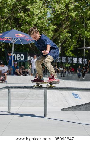 Gabriel Ribeiro มัน 50-50