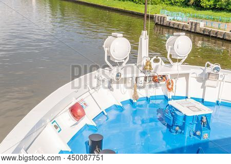 Ship Water Relaxing, Beautiful Sunny Water Ransport, Lifestyle People. Cruise Erminal Carnival, 4k T