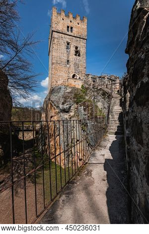 Helfenburk Ruin