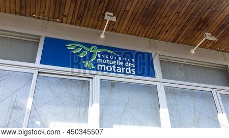 Bordeaux , Aquitaine  France - 02 28 2022 : Mutuelle Des Motards Sign Text And Logo Brand On French 