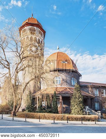 Water Tower And Building Of Water And Mud Cure Clinic In Svetlogorsk, Russia, City Landmark And Arch