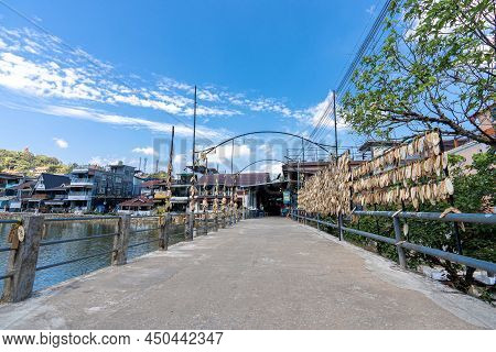 Kanchanaburi Thailand-jan 16,2022 : E-tong Village Thong Pha Phum District Market And Walking Street